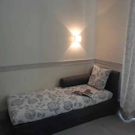 Eugenie Bed & Breakfast *